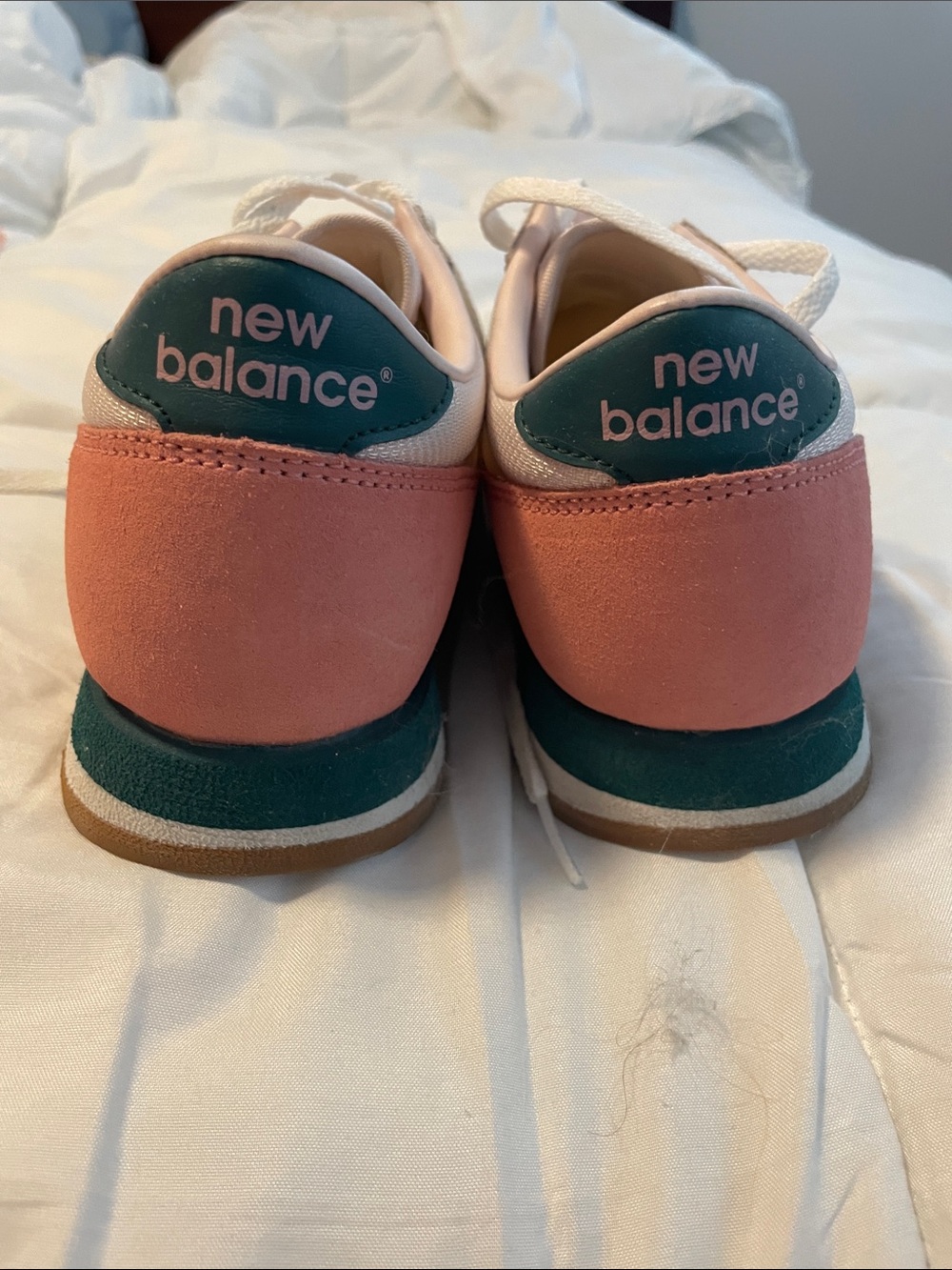 New Balance Cream Sneakers with Pink Logo and Dark Green Trim - Picture 2 of 3
